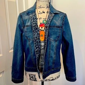 🔥🧨Reversible Denim And Leopard Denim Print Jacket size 8 EUC